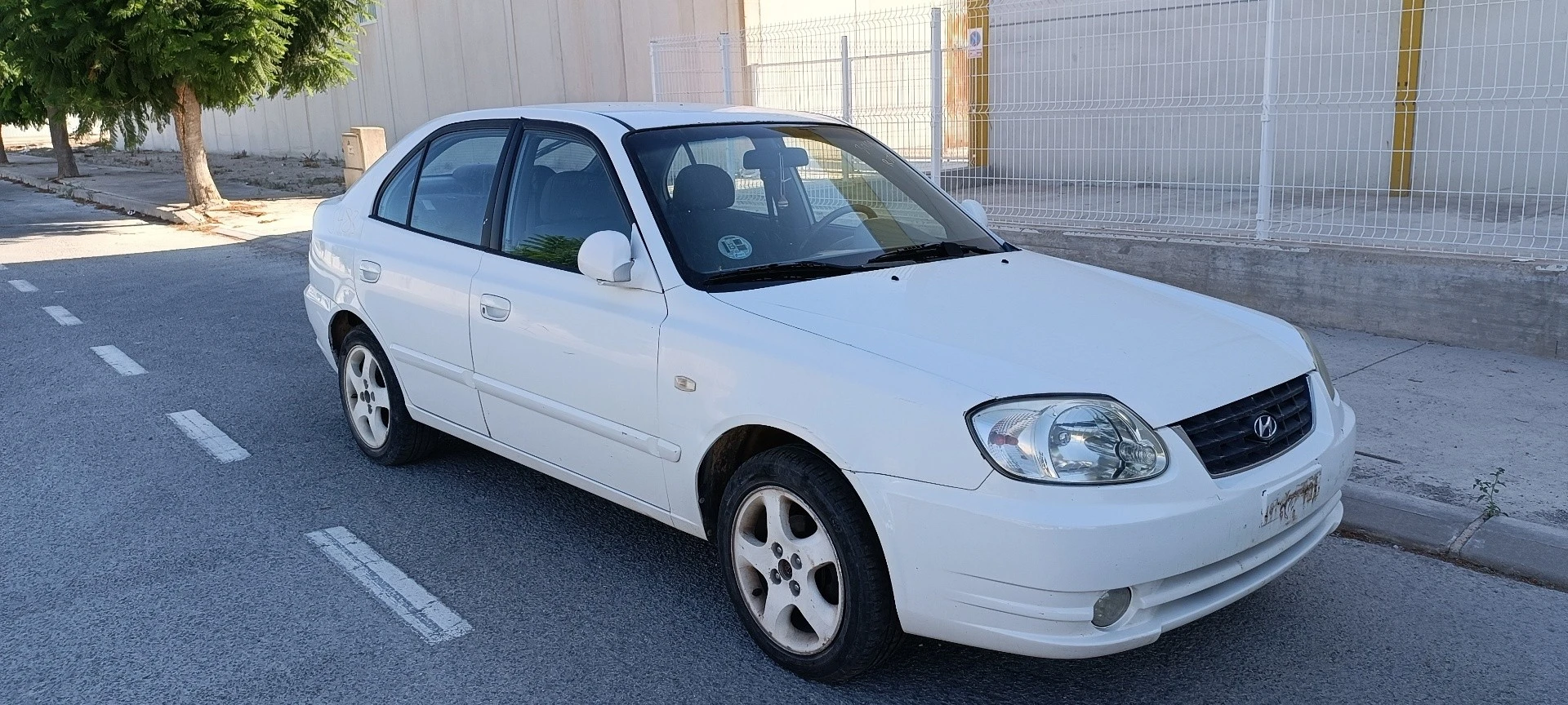 FAROL DE NEVOEIRO ESQUERDO HYUNDAI ACCENT II