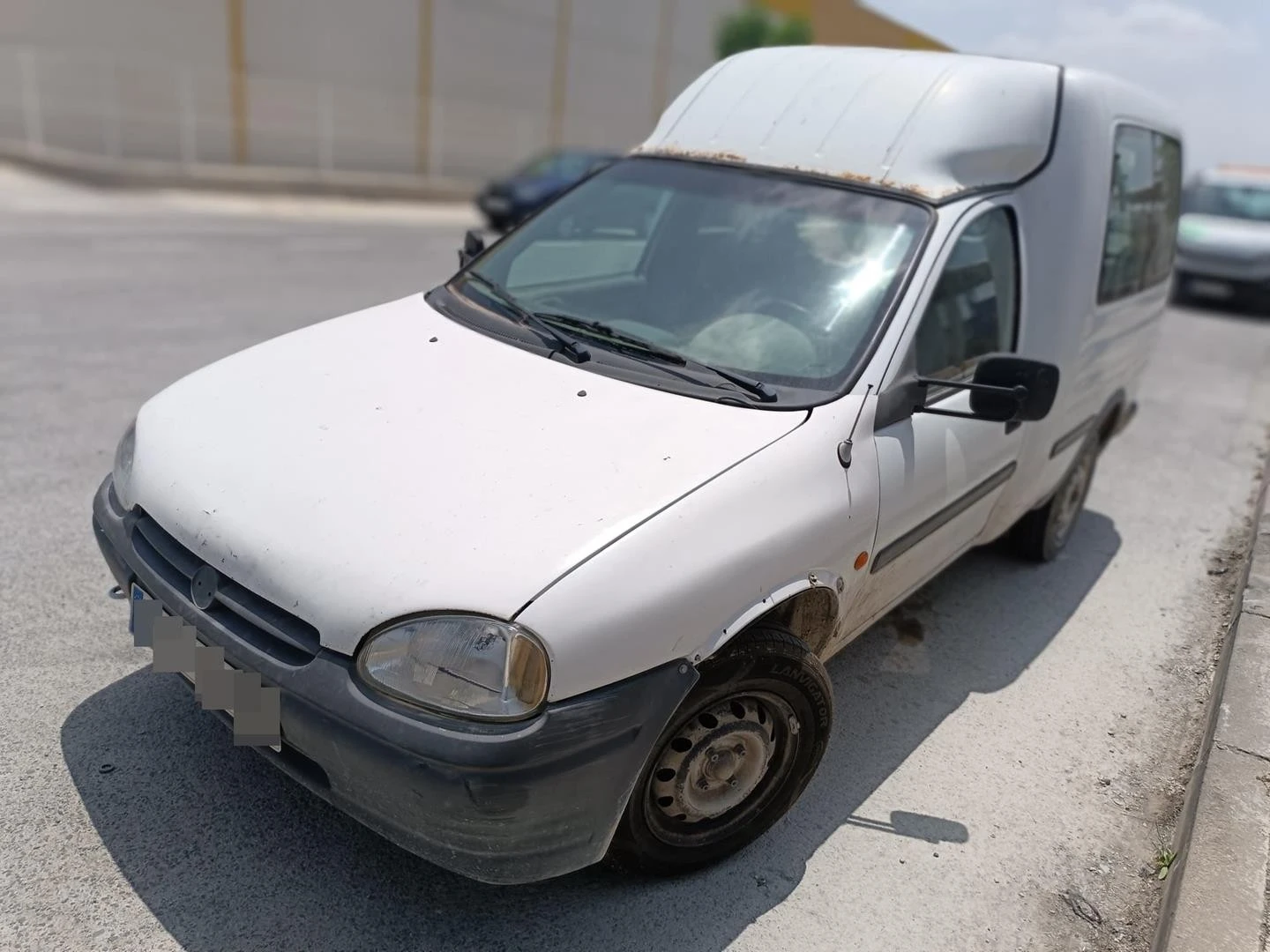 GUARDA-LAMAS FRENTE ESQUERDO OPEL COMBO