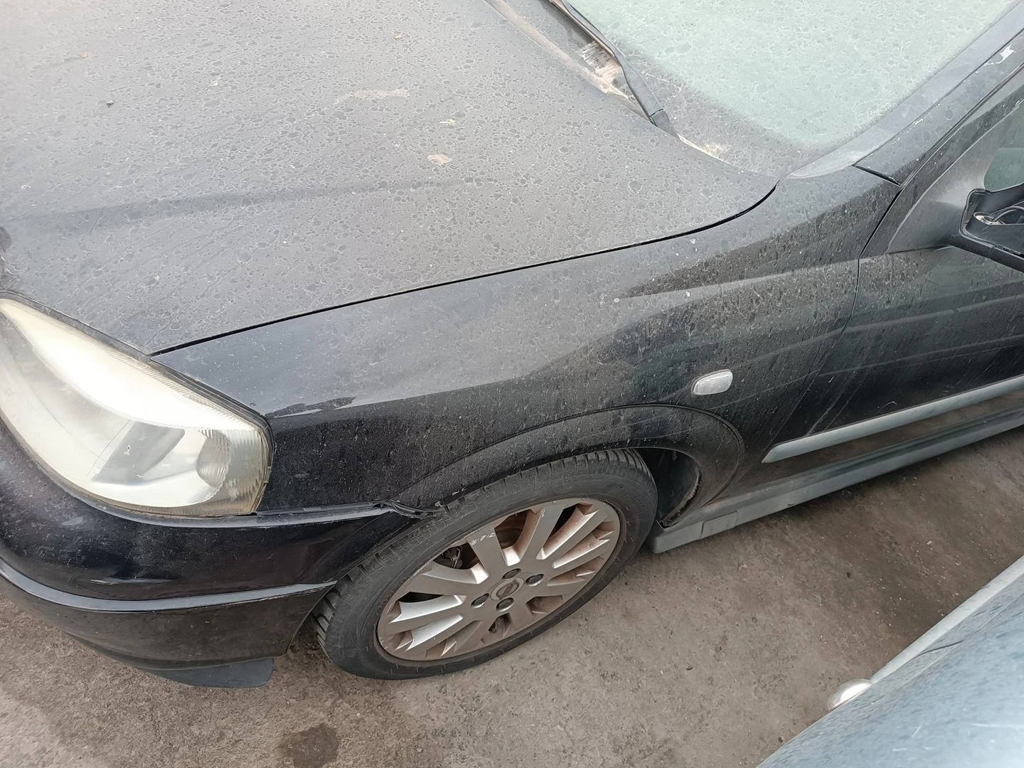 GUARDA-LAMAS FRENTE ESQUERDO OPEL ASTRA G SEDÁN