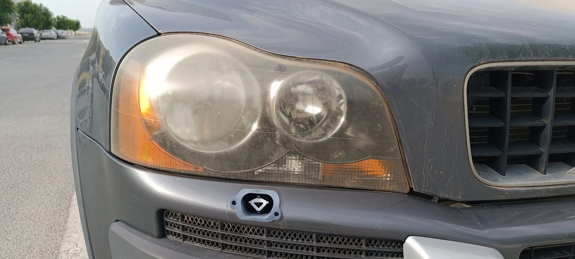 FAROL DIREITO VOLVO XC90 I