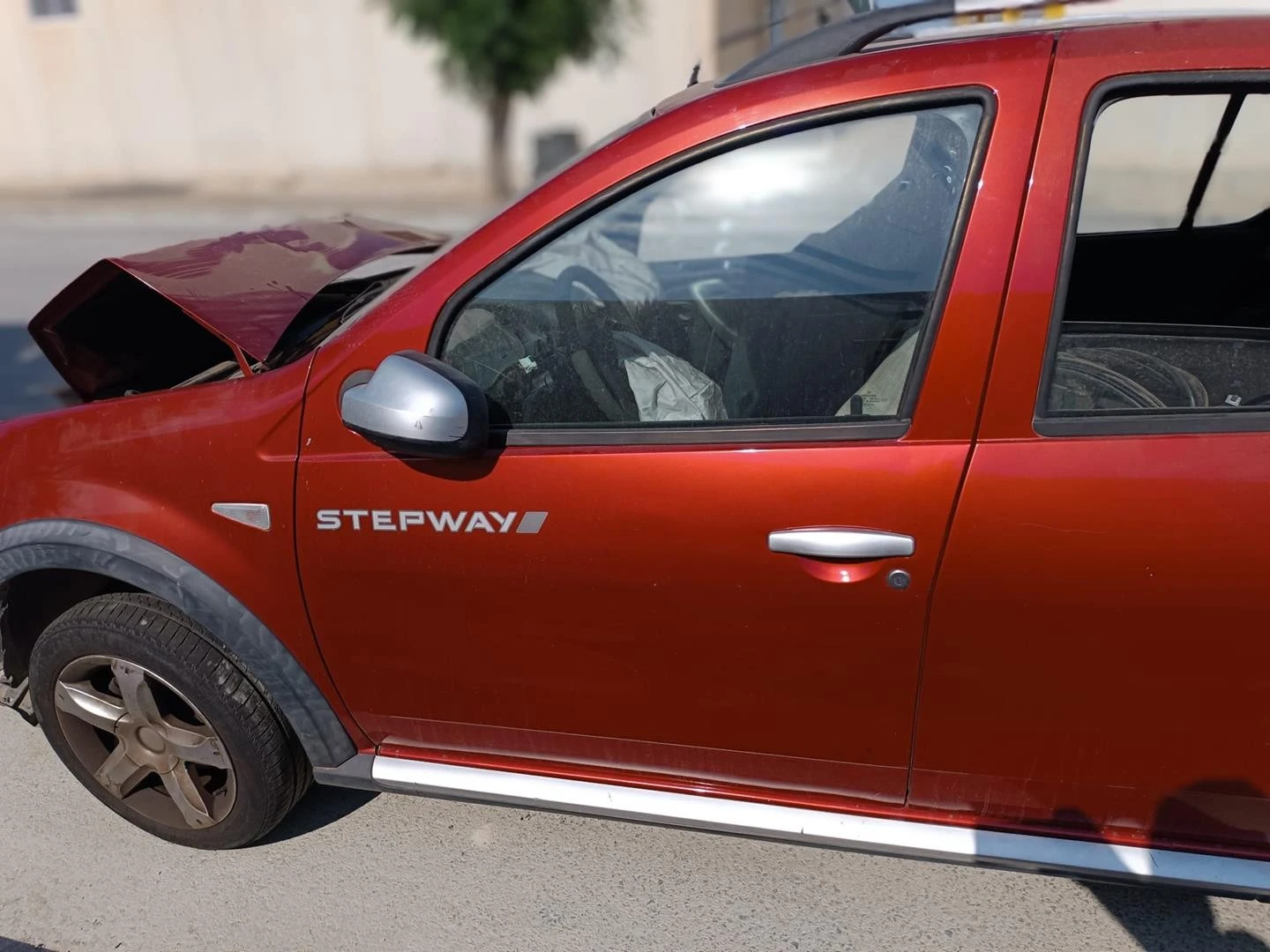 PORTA FRENTE ESQUERDA DACIA SANDERO II