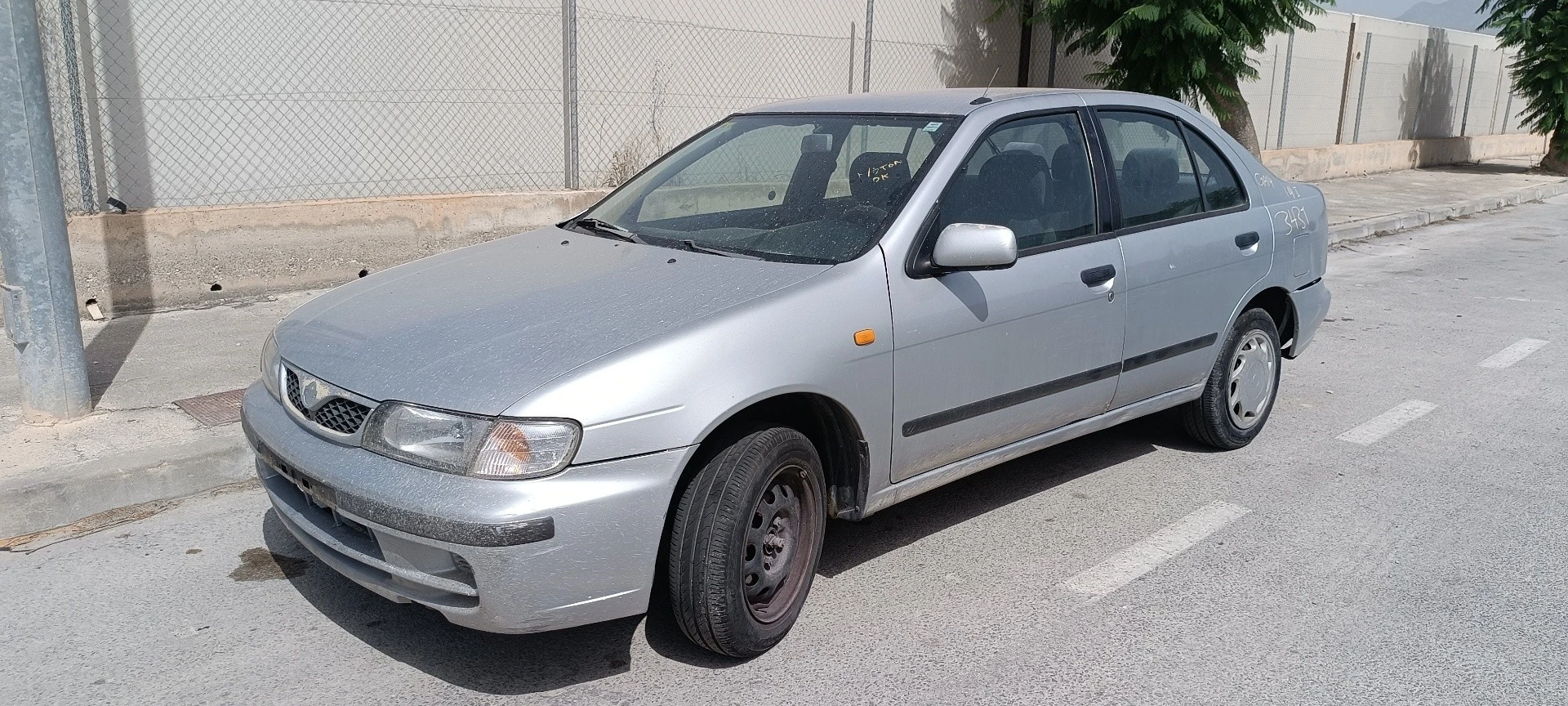 FECHADURA PORTA FRENTE ESQUERDA NISSAN ALMERA I