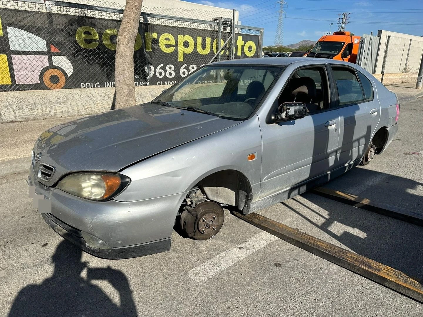 CONDENSADOR DE RADIADOR DE AR CONDICIONADO NISSAN PRIMERA TRAVELLER