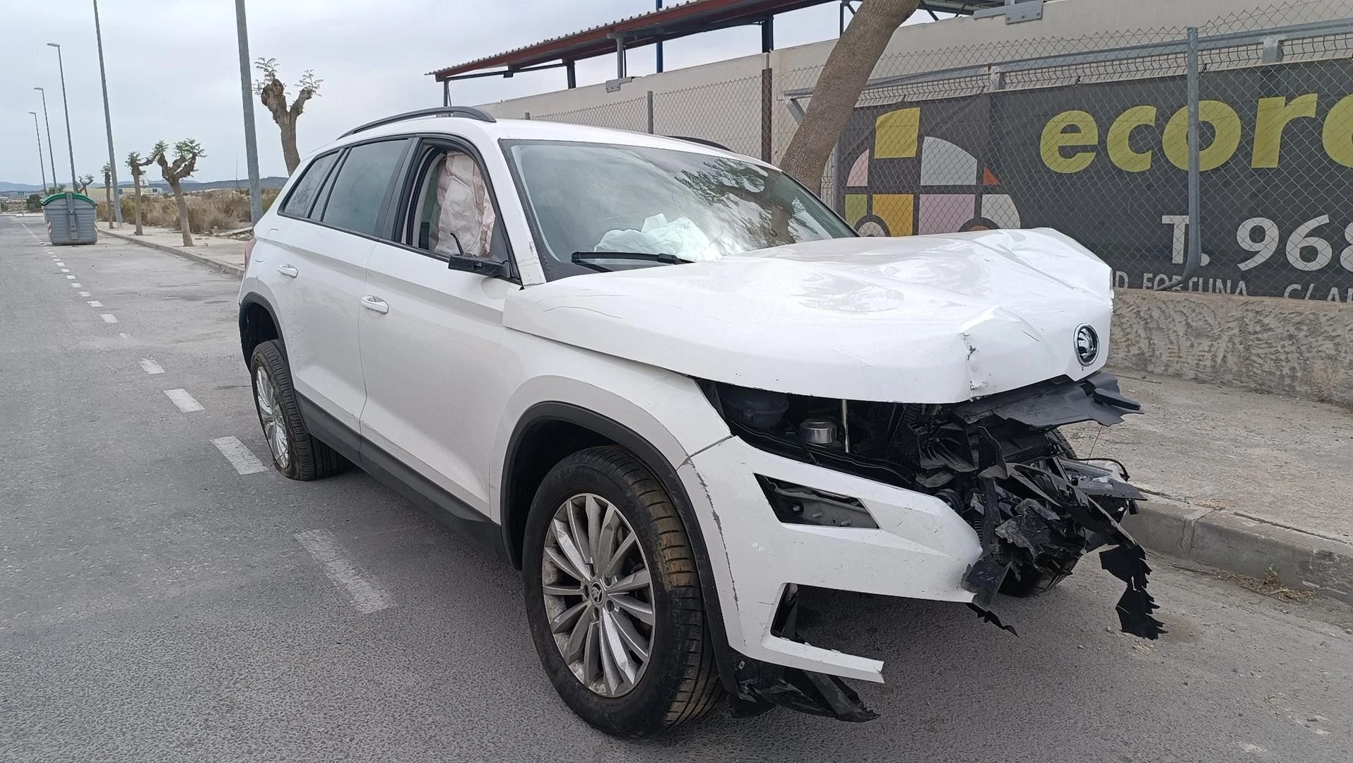 FAROLIM TRASEIRO DIREITO INTERIOR SKODA KODIAQ