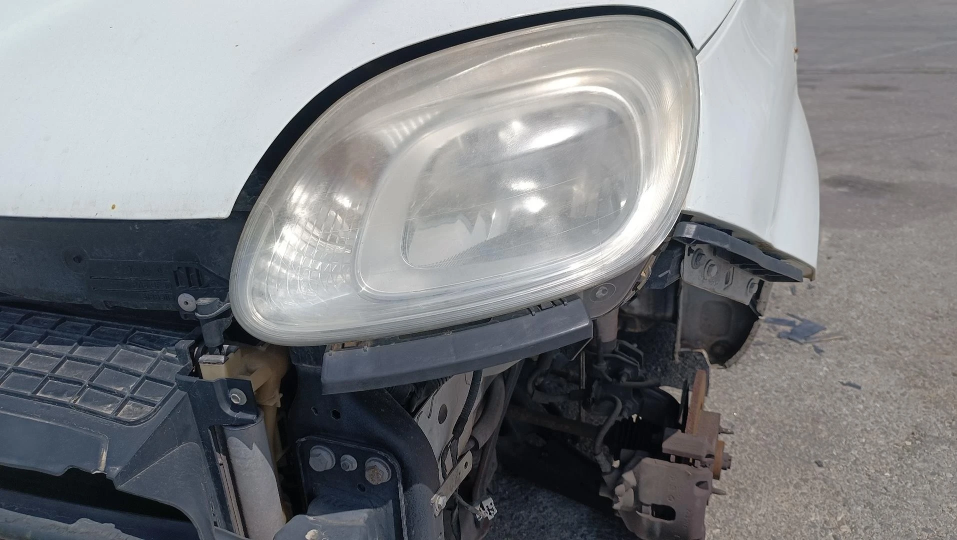 FAROL ESQUERDO FIAT PANDA