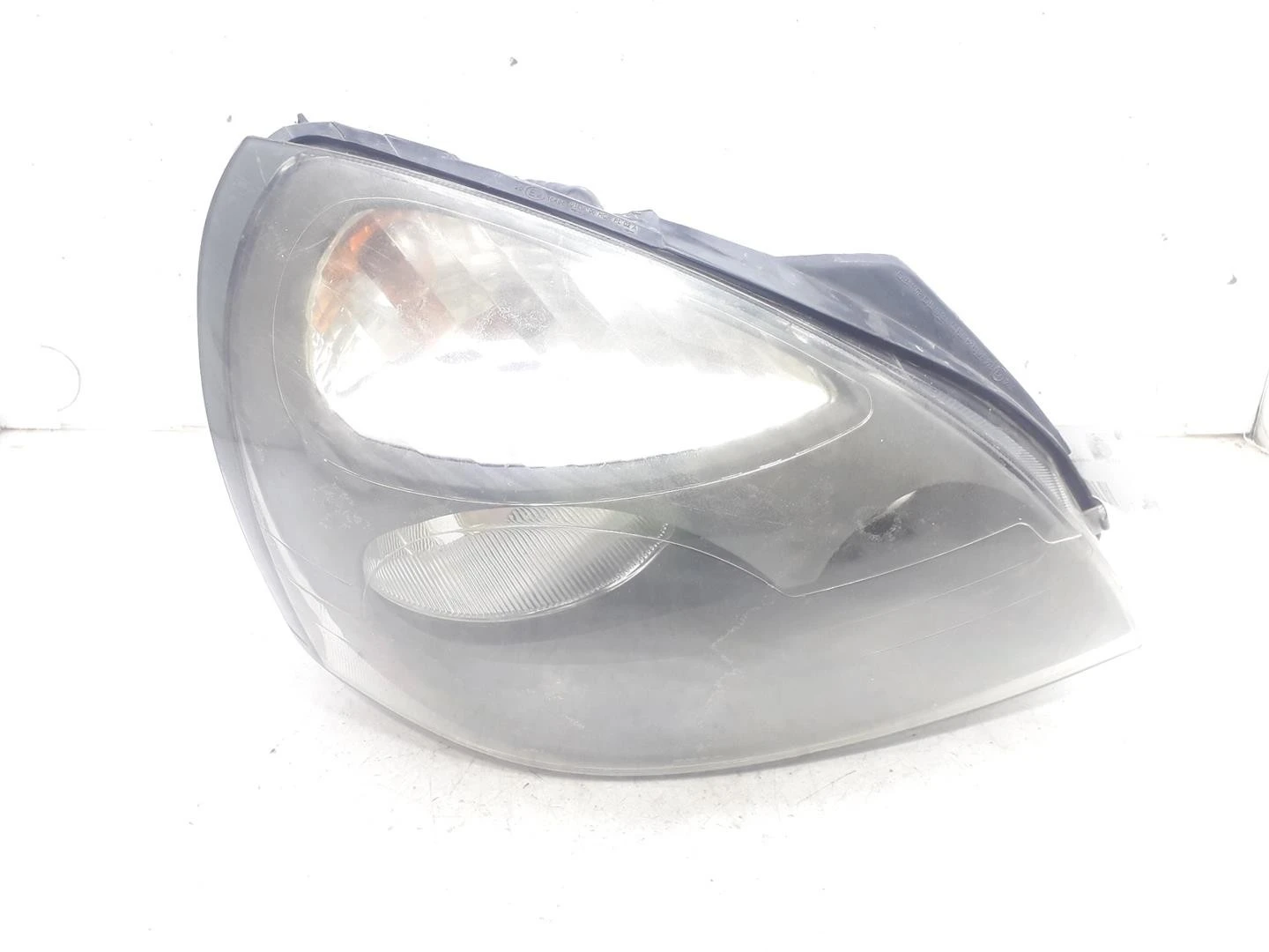 FAROL DIREITO RENAULT CLIO II