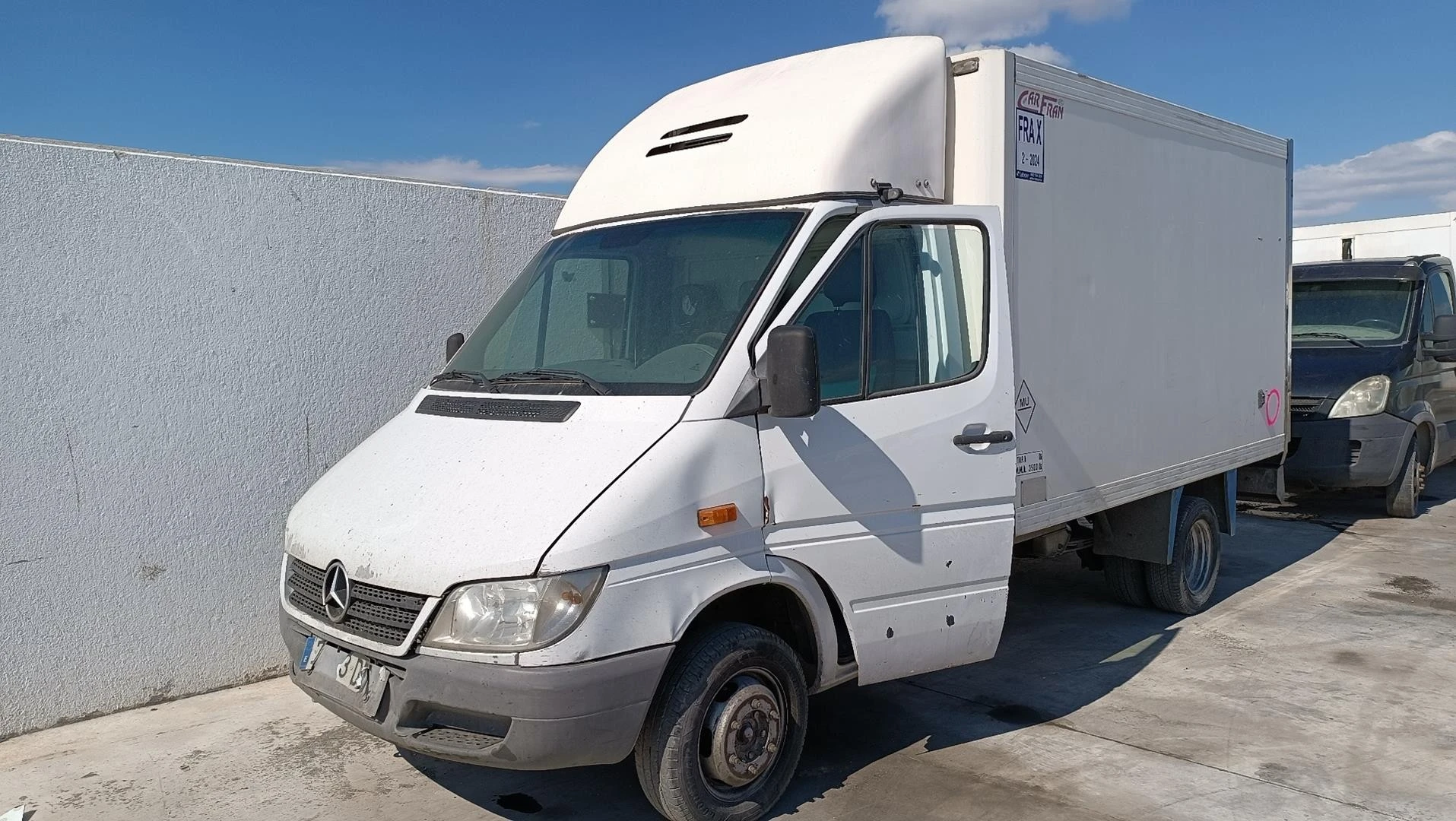 CHARRIOT FRONTAL MERCEDES-BENZ SPRINTER 4-T FURGÓN