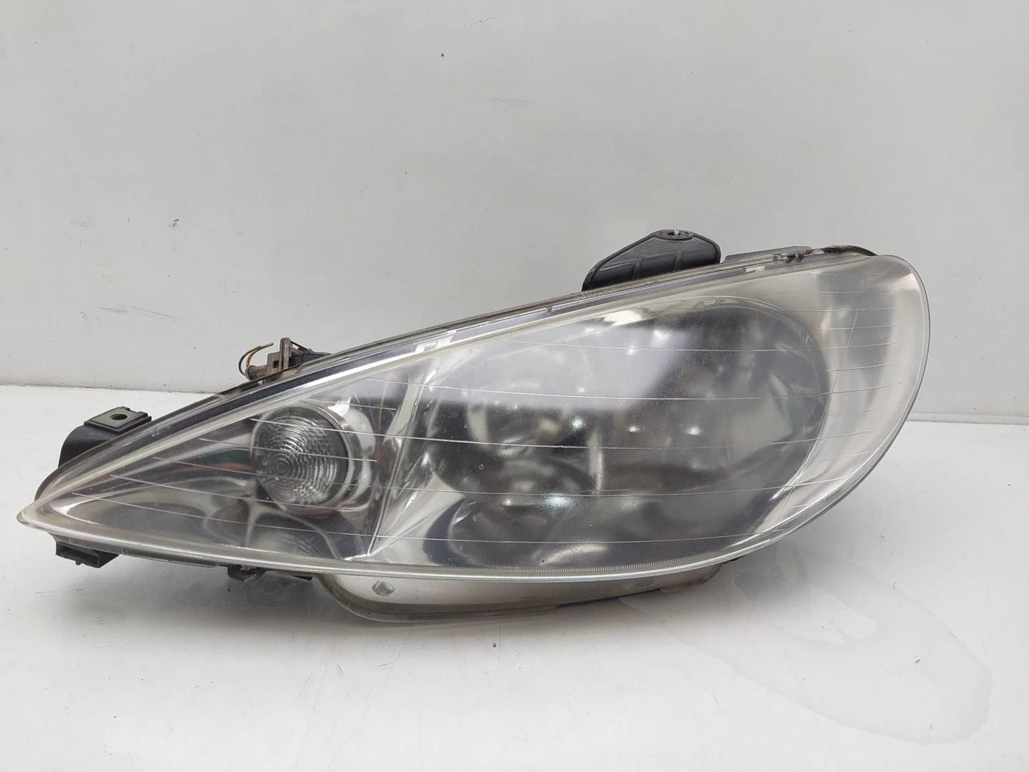 FAROL ESQUERDO PEUGEOT 206 FASTBACK