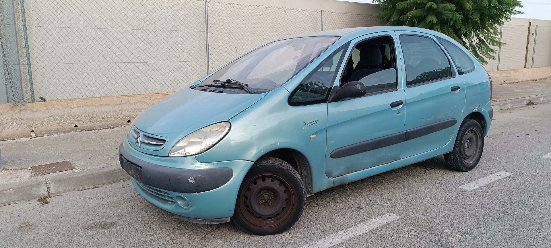 GUARDA-LAMAS FRENTE ESQUERDO CITROЁN XSARA PICASSO