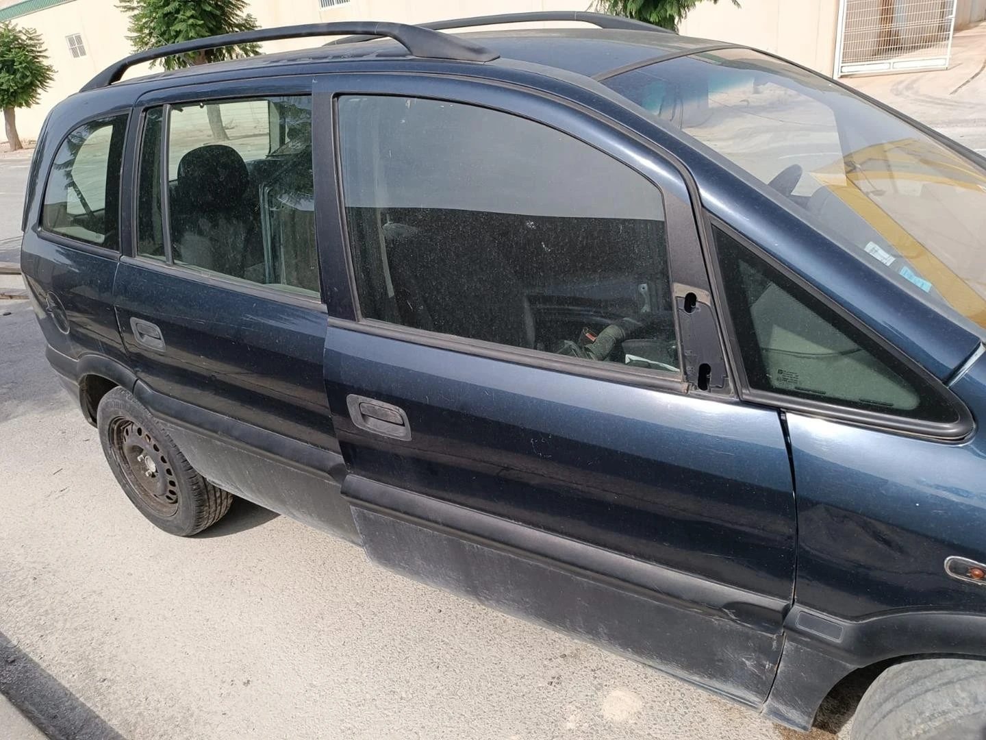 PORTA FRENTE DIREITA OPEL ZAFIRA A LIMUSINA