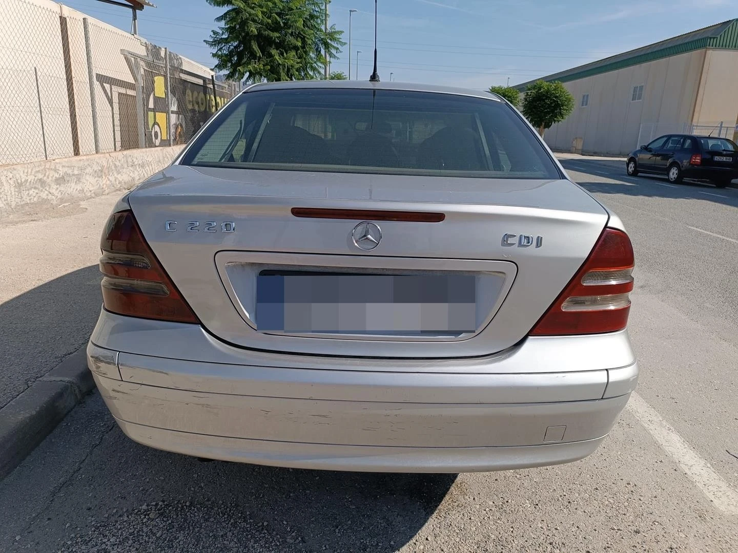 FECHADURA DE PORTA MALA MERCEDES-BENZ CLASE C