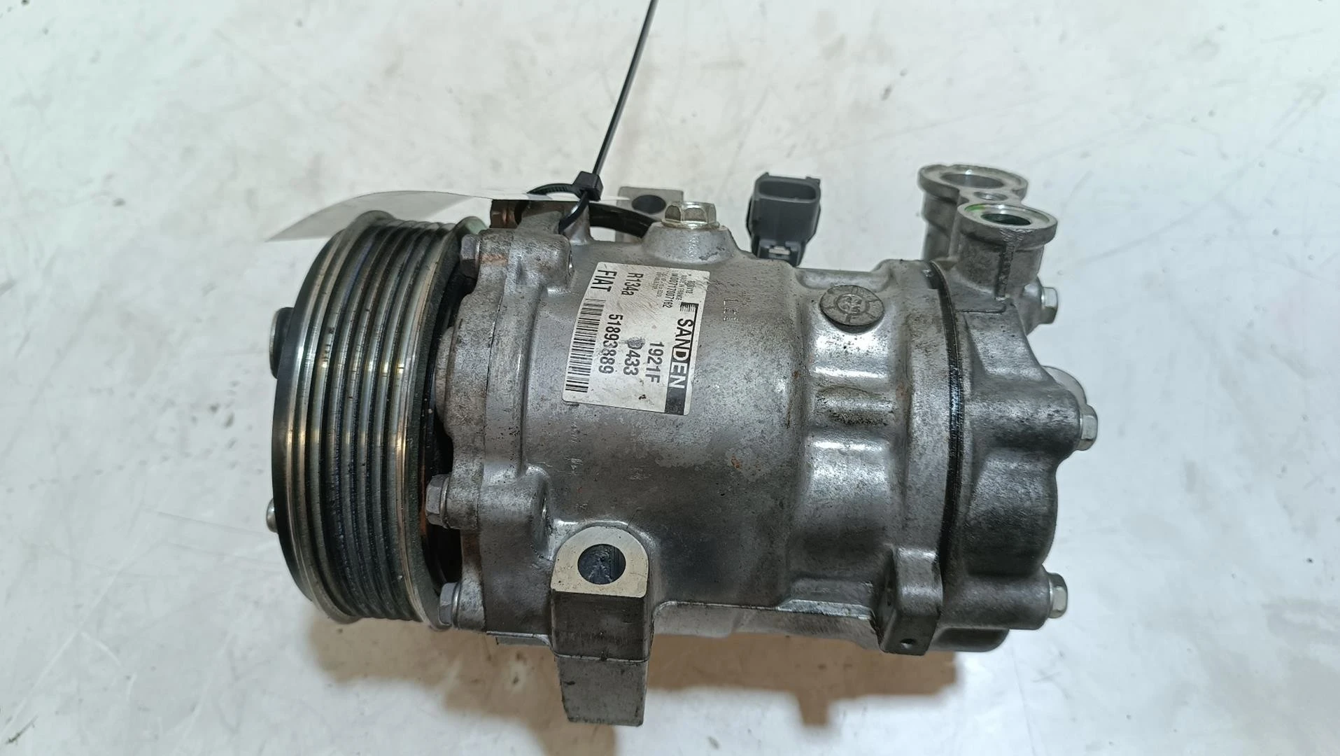 COMPRESSOR DE AR CONDICIONADO FIAT FIORINO FURGÓNRANCHERA FAMILIAR