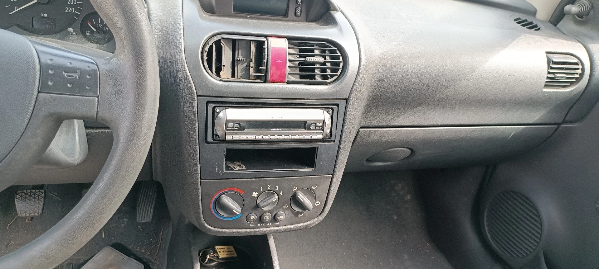 SISTEMA DE ÁUDIO RÁDIO CD OPEL CORSA C