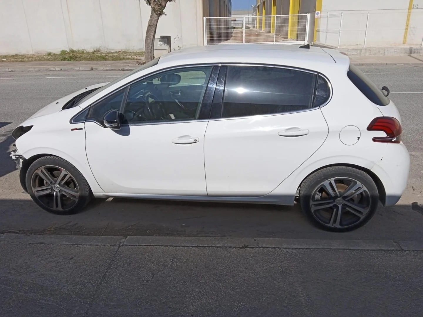 TRANSMISSÃO FRENTE ESQUERDA PEUGEOT 208