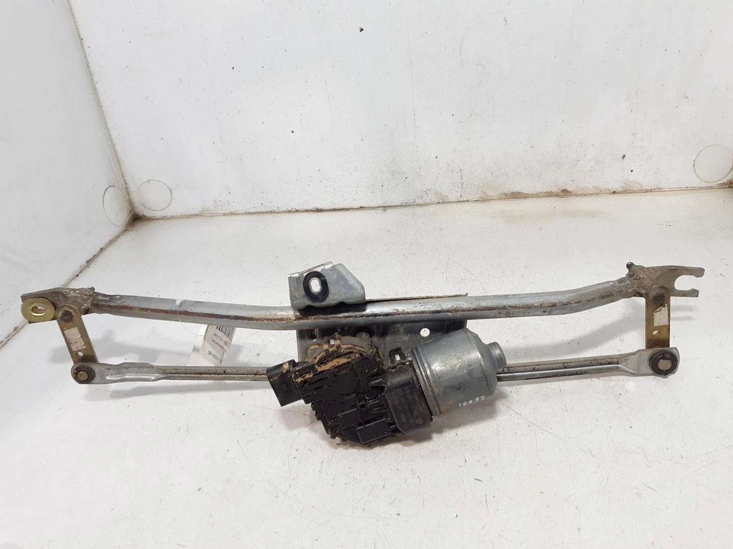 MOTOR LIMPA-VIDROS FRONTAL VW PASSAT