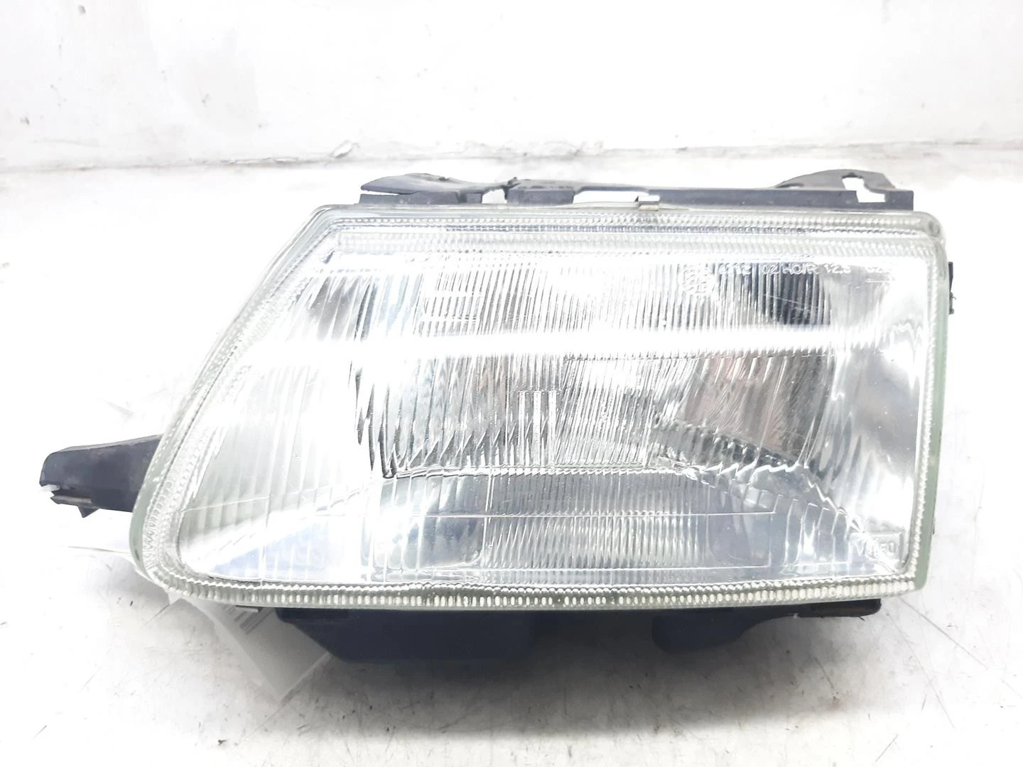 FAROL DIREITO CITROЁN SAXO