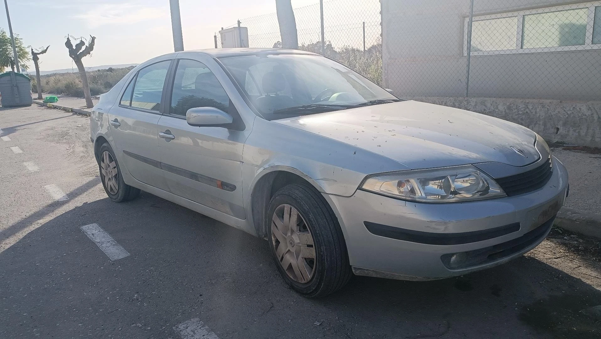 CHARRIOT TRASEIRO RENAULT LAGUNA II