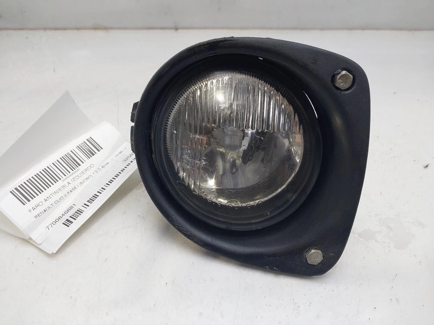 FAROL DE NEVOEIRO ESQUERDO RENAULT CLIO II