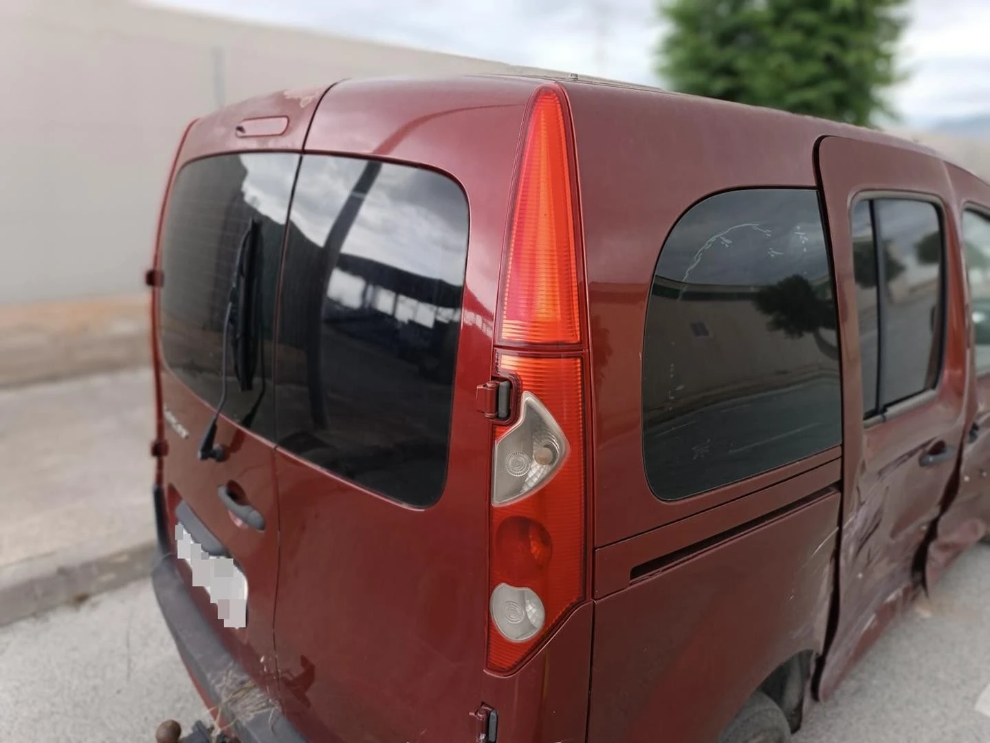 FAROLIM TRASEIRO DIREITO RENAULT KANGOO GRAND KANGOO