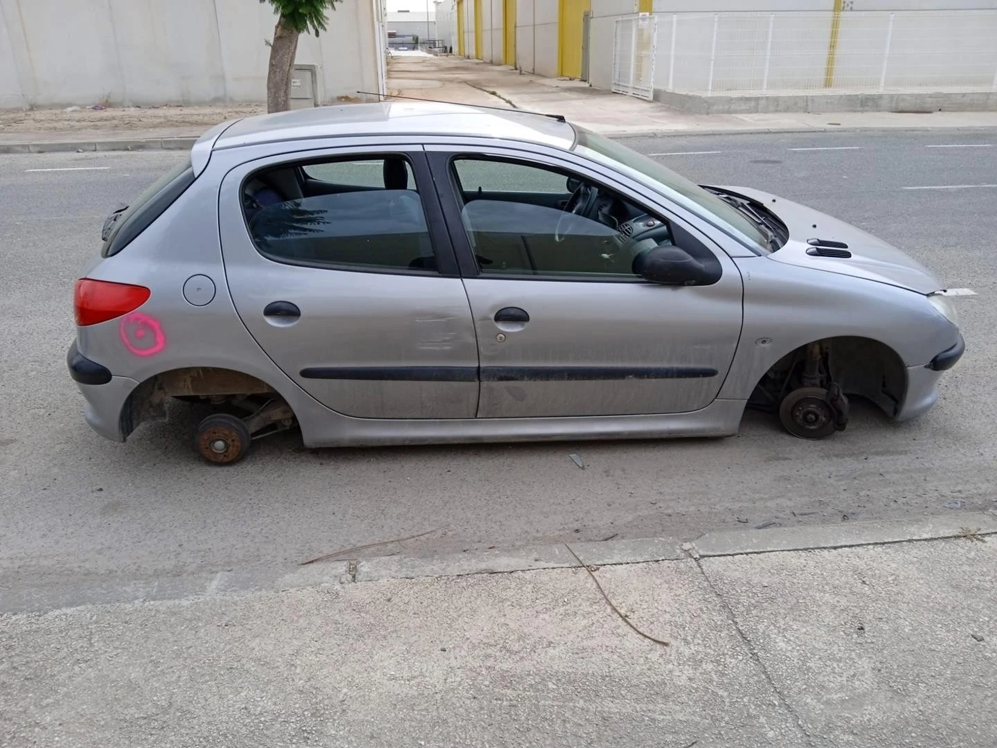 FAROL DE NEVOEIRO ESQUERDO PEUGEOT 206 FASTBACK