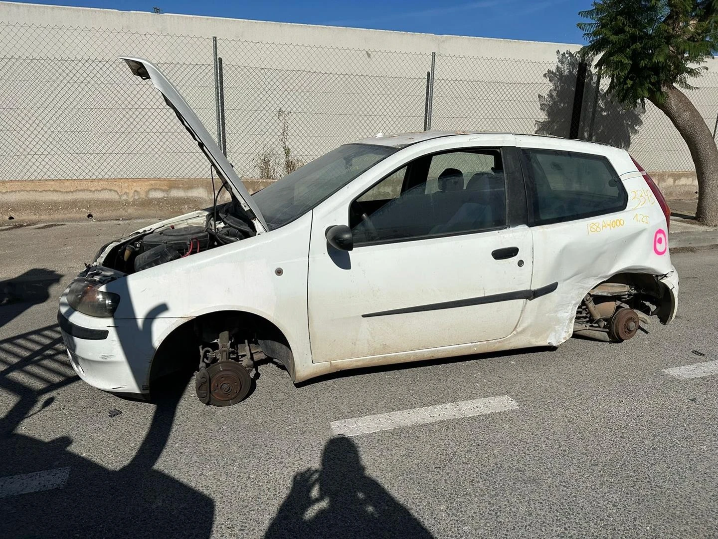 PORTA FRENTE ESQUERDA FIAT PUNTO