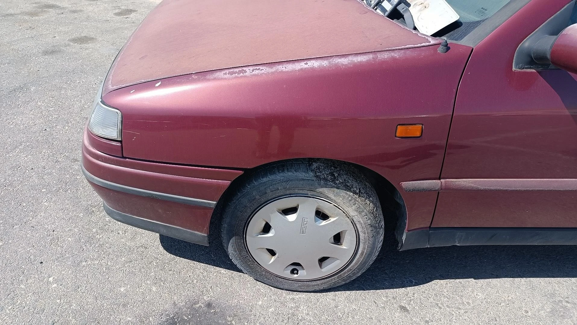 GUARDA-LAMAS FRENTE ESQUERDO SEAT TOLEDO I