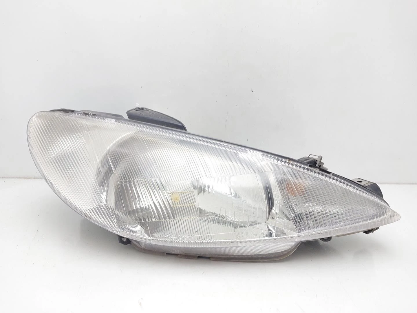 FAROL DIREITO PEUGEOT 206 FASTBACK