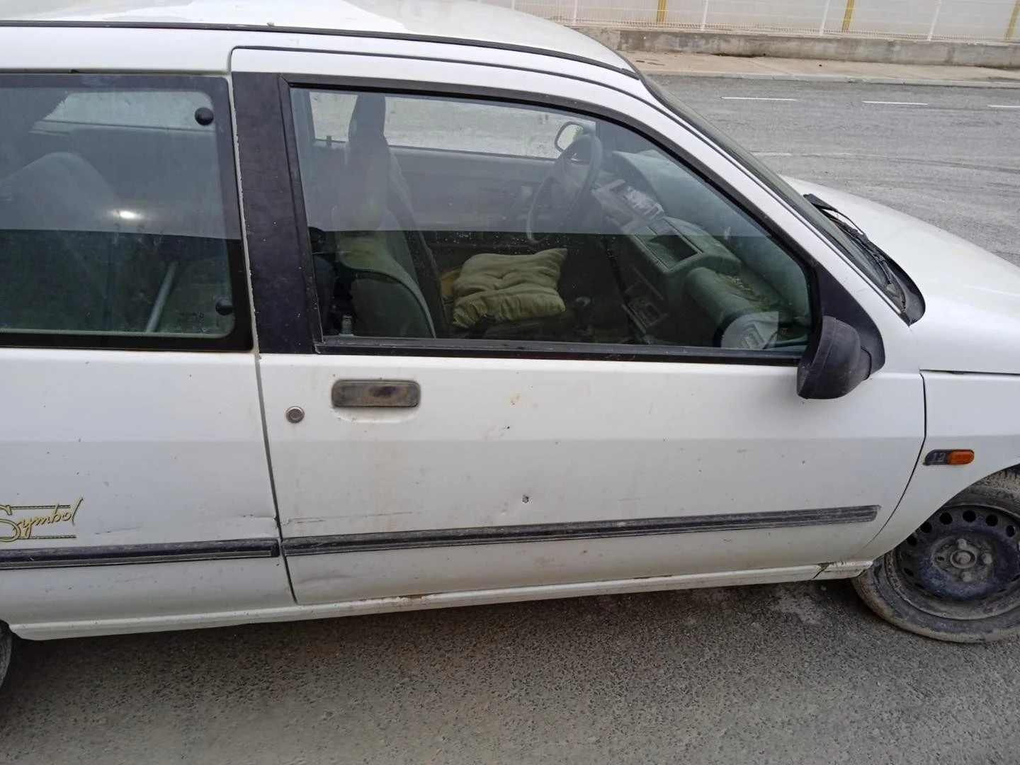 PORTA FRENTE DIREITA RENAULT CLIO I