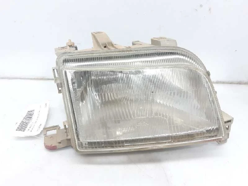 FAROL DIREITO RENAULT CLIO I