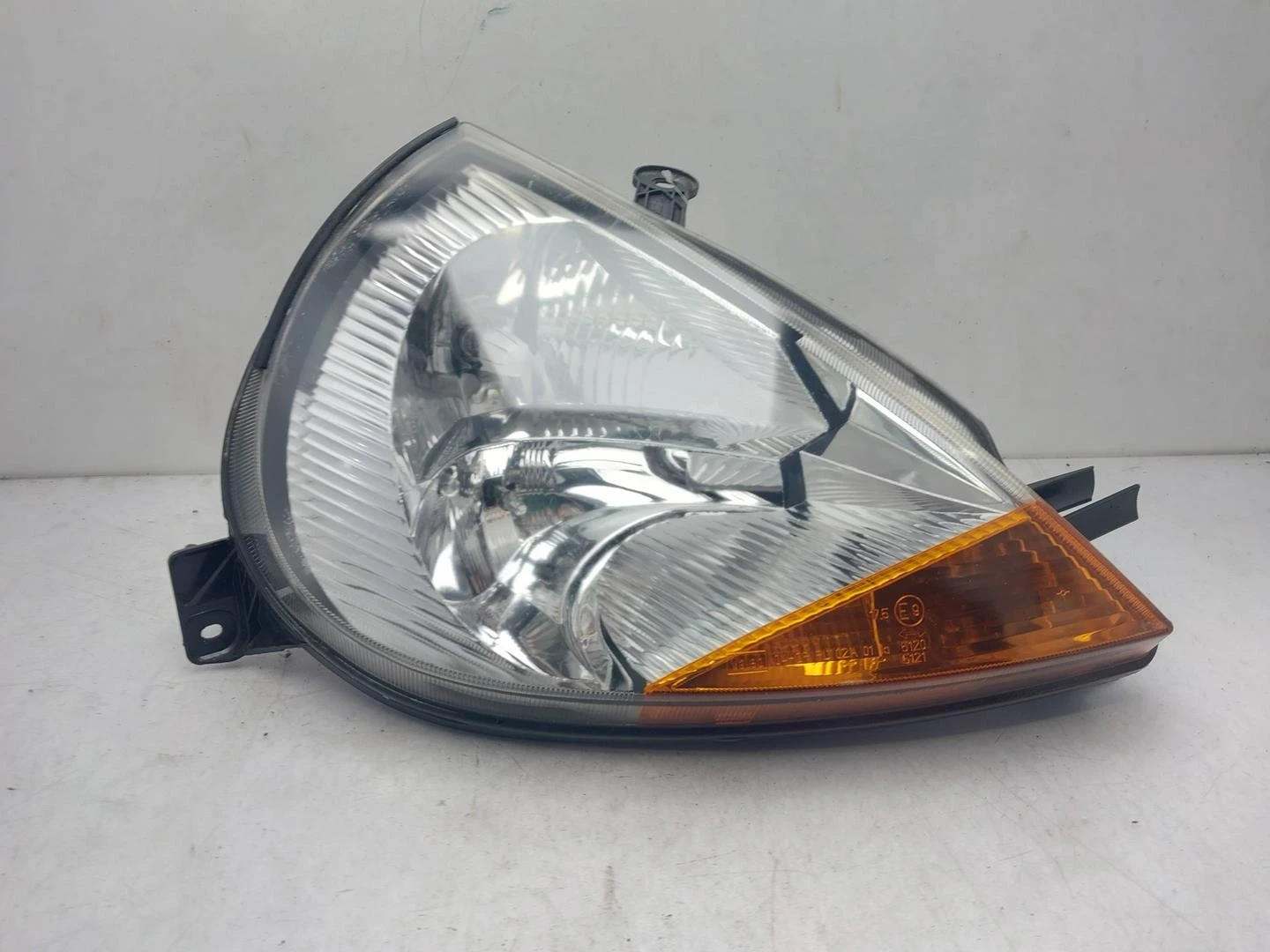 FAROL DIREITO FORD KA