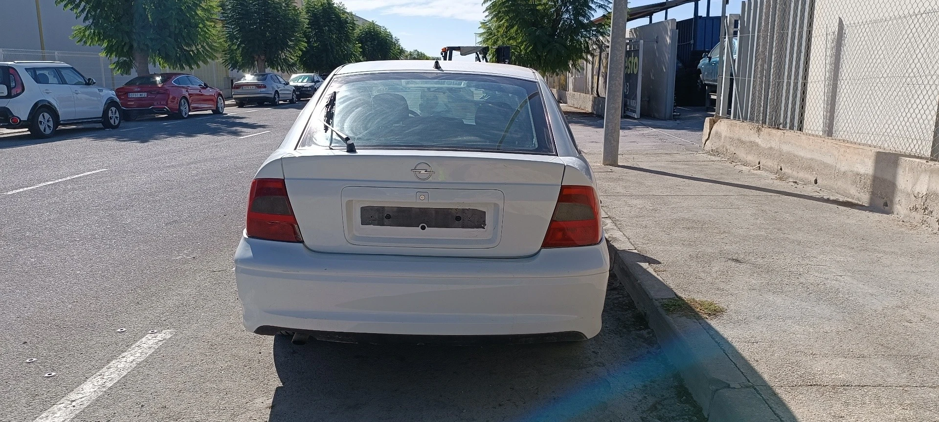 PARA-CHOQUES TRASEIRO OPEL VECTRA B