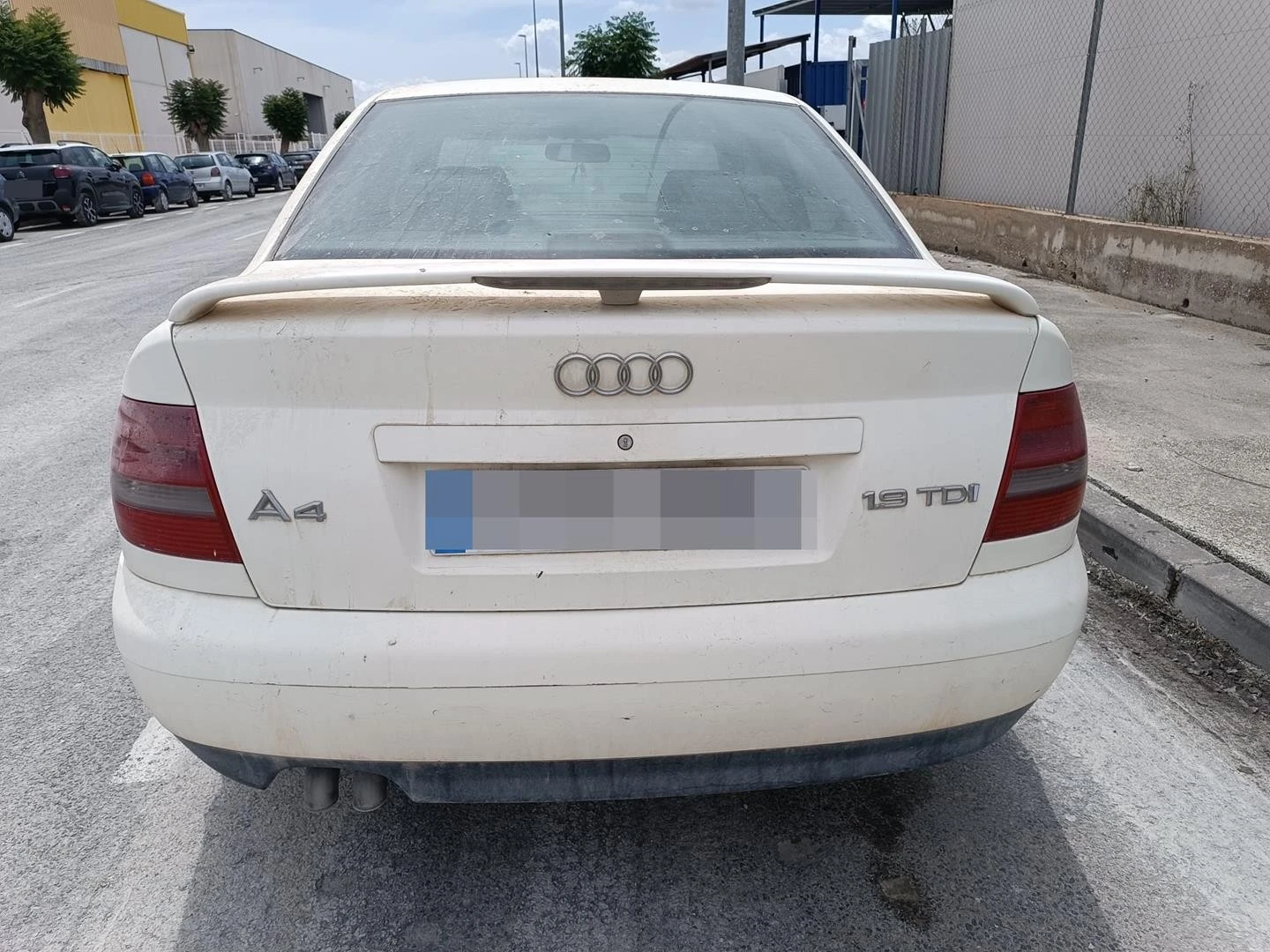 PARA-CHOQUES TRASEIRO AUDI A4 AVANT