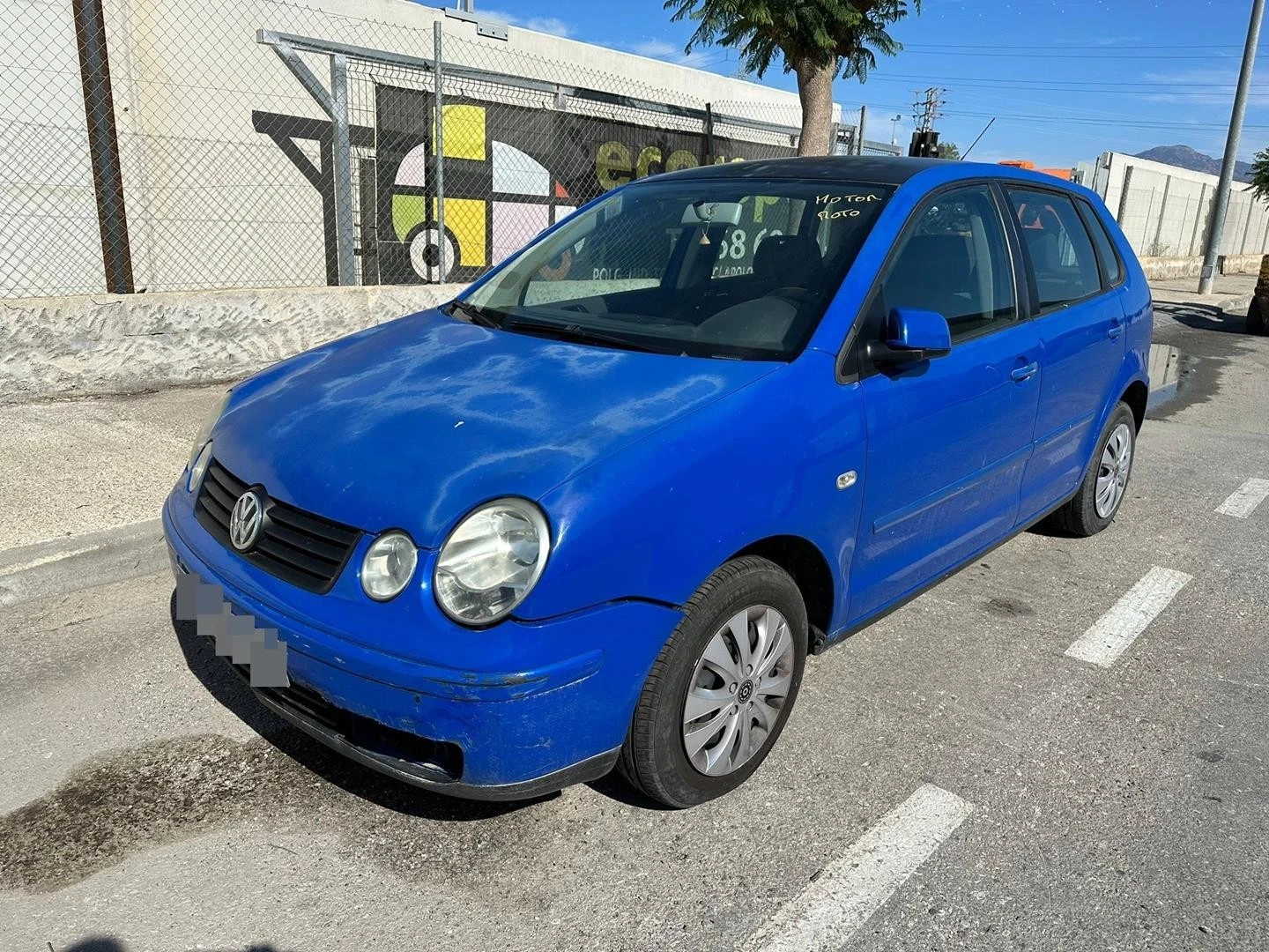 GUARDA-LAMAS FRENTE ESQUERDO VW POLO