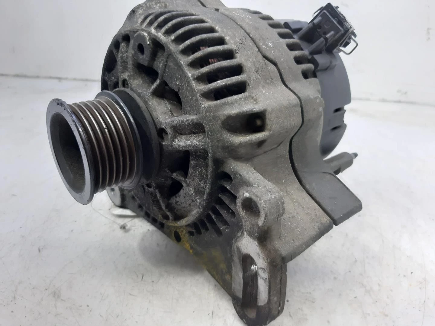 ALTERNADOR VW GOLF III