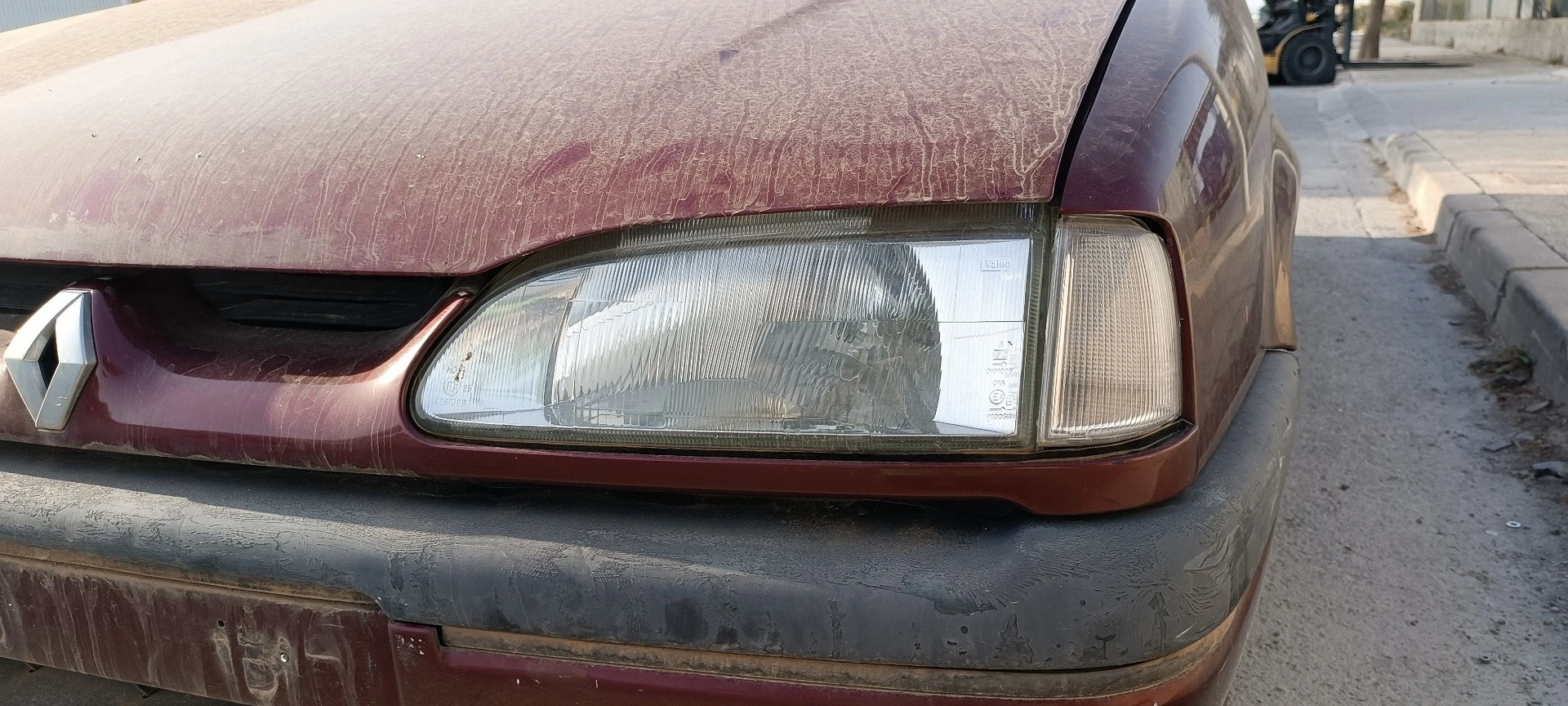 FAROL ESQUERDO RENAULT 19 II