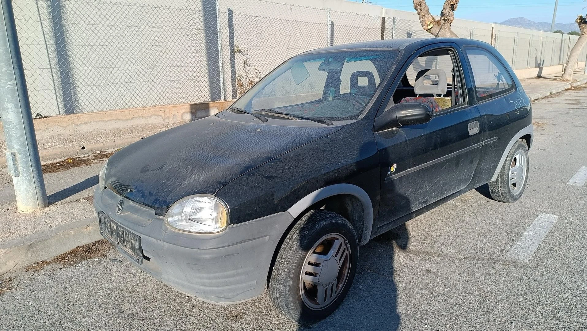 CHAPELEIRA DA MALA OPEL CORSA B