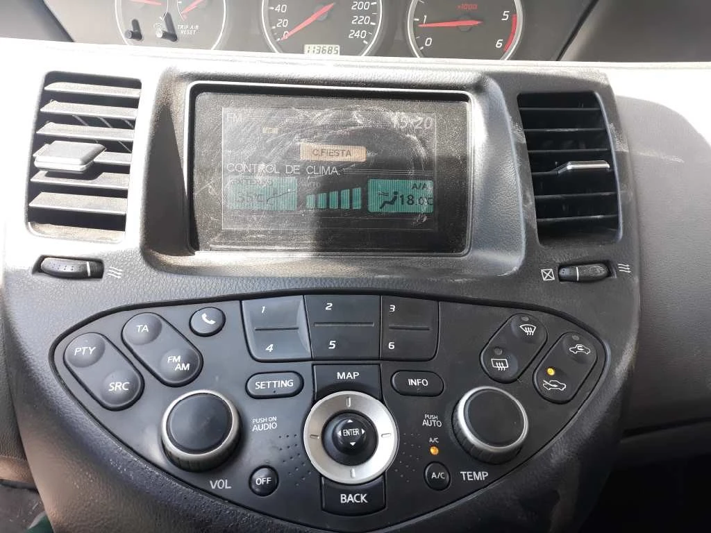 SISTEMA DE ÁUDIO RÁDIO CD NISSAN PRIMERA