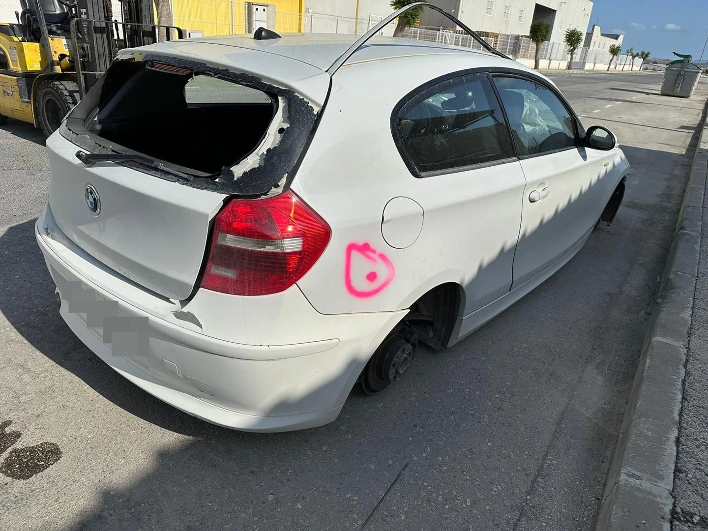 ELEVADOR FRENTE ESQUERDO BMW 1