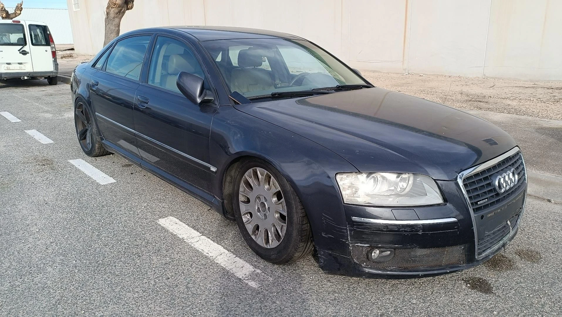 CHARRIOT TRASEIRO AUDI A8