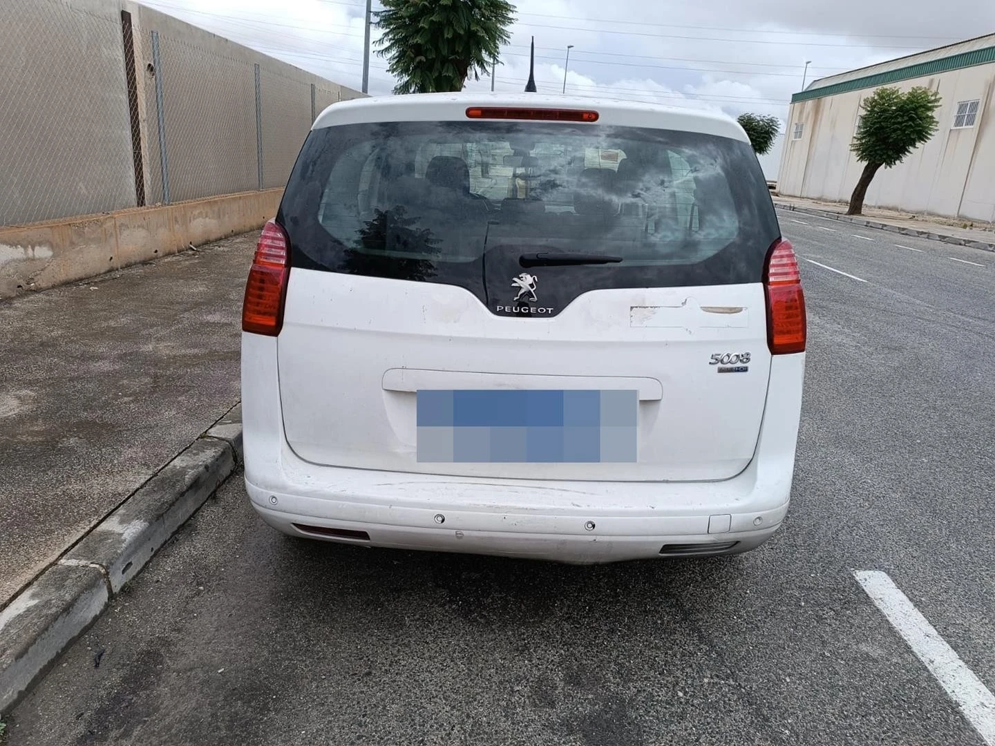 MALA TRASEIRA PEUGEOT 5008 II