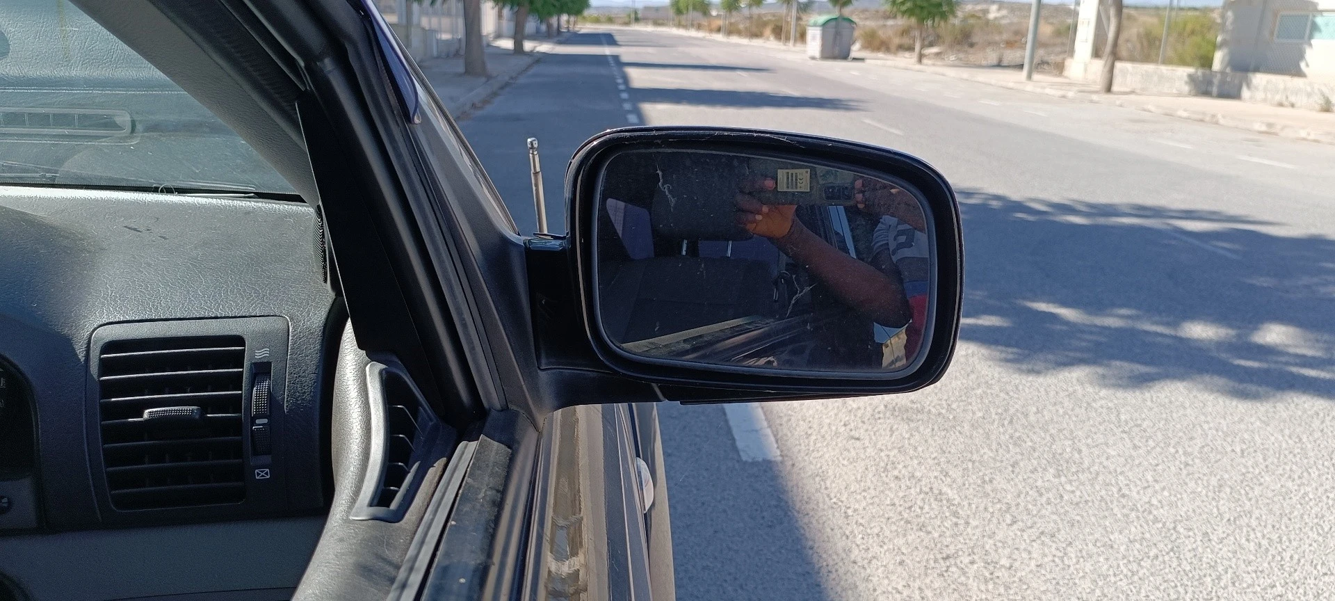 RETROVISOR DIREITO KIA SORENTO I