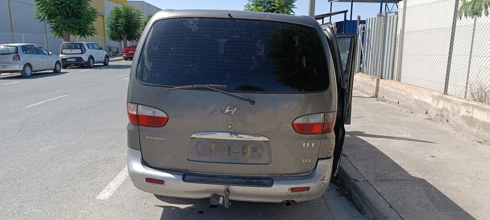 MALA TRASEIRA HYUNDAI H-1 STAREX LIMUSINA