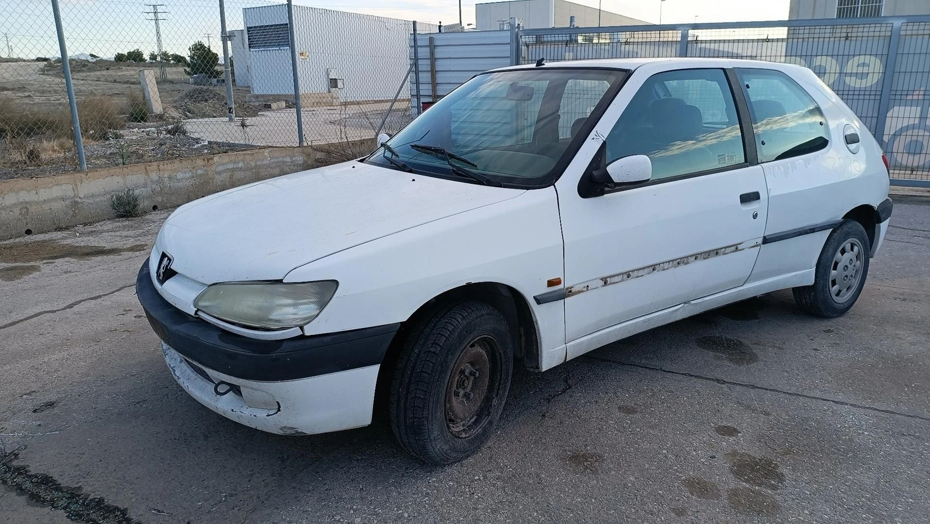 CHARRIOT FRONTAL PEUGEOT 306