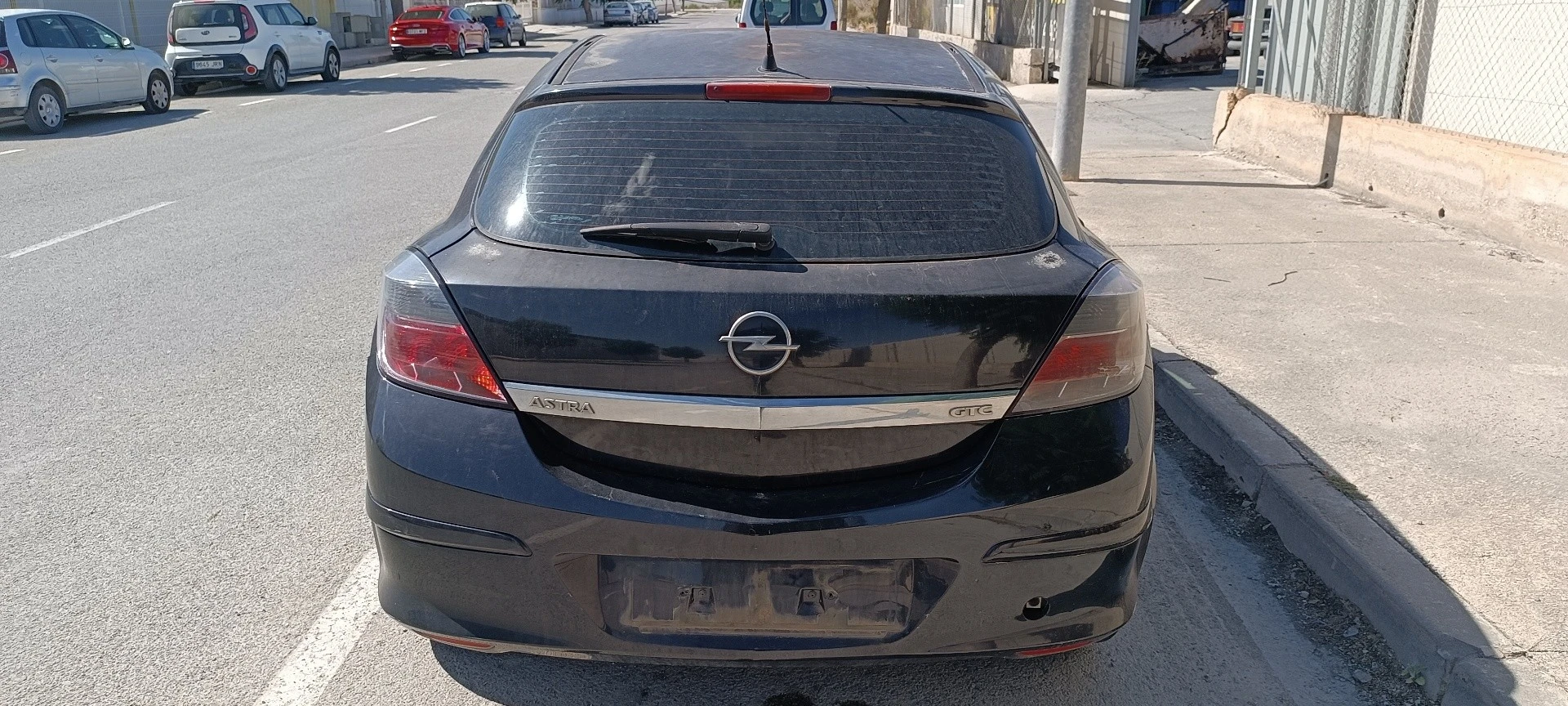 MALA TRASEIRA OPEL ASTRA H