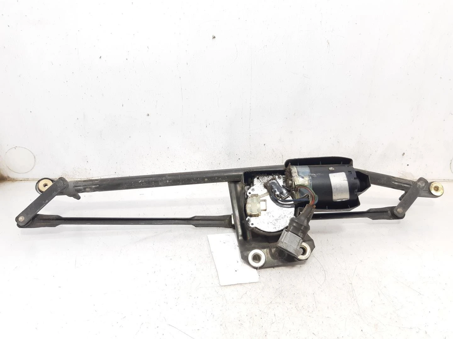 MOTOR LIMPA-VIDROS FRONTAL RENAULT CLIO I