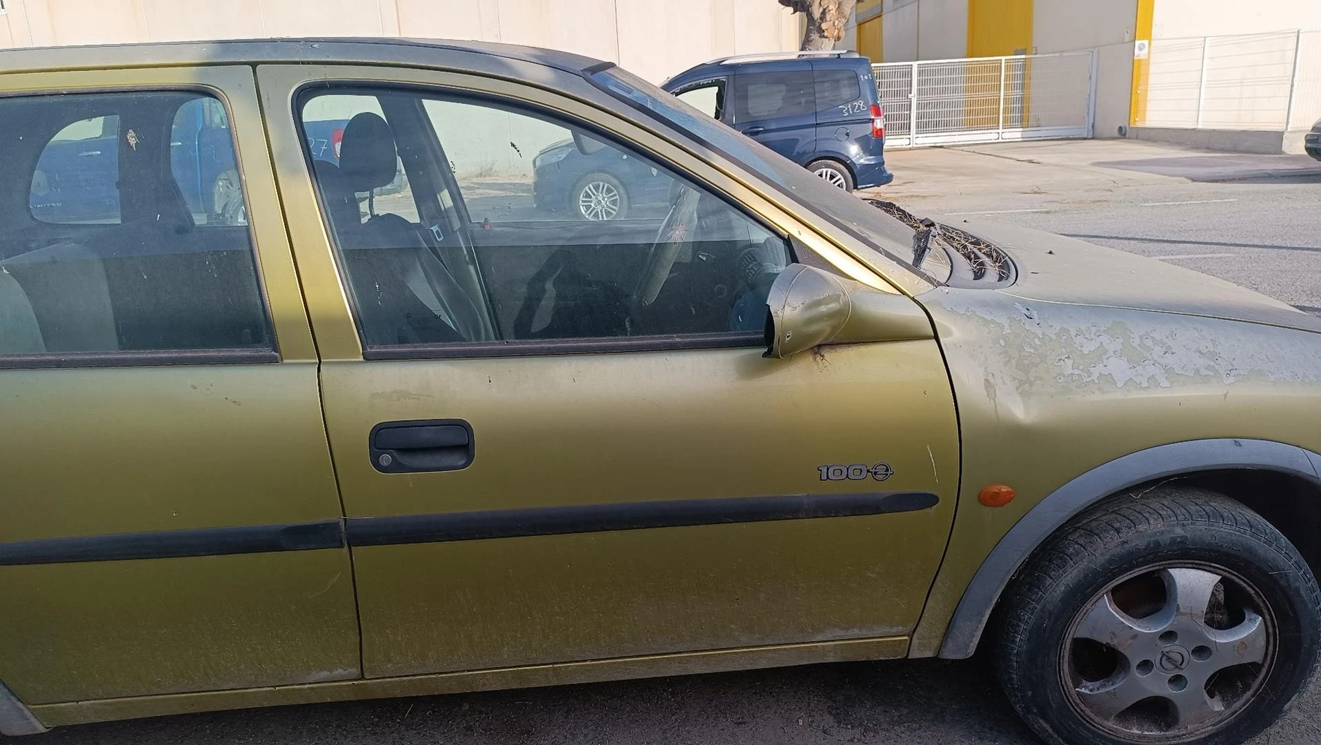 PORTA FRENTE DIREITA OPEL CORSA B