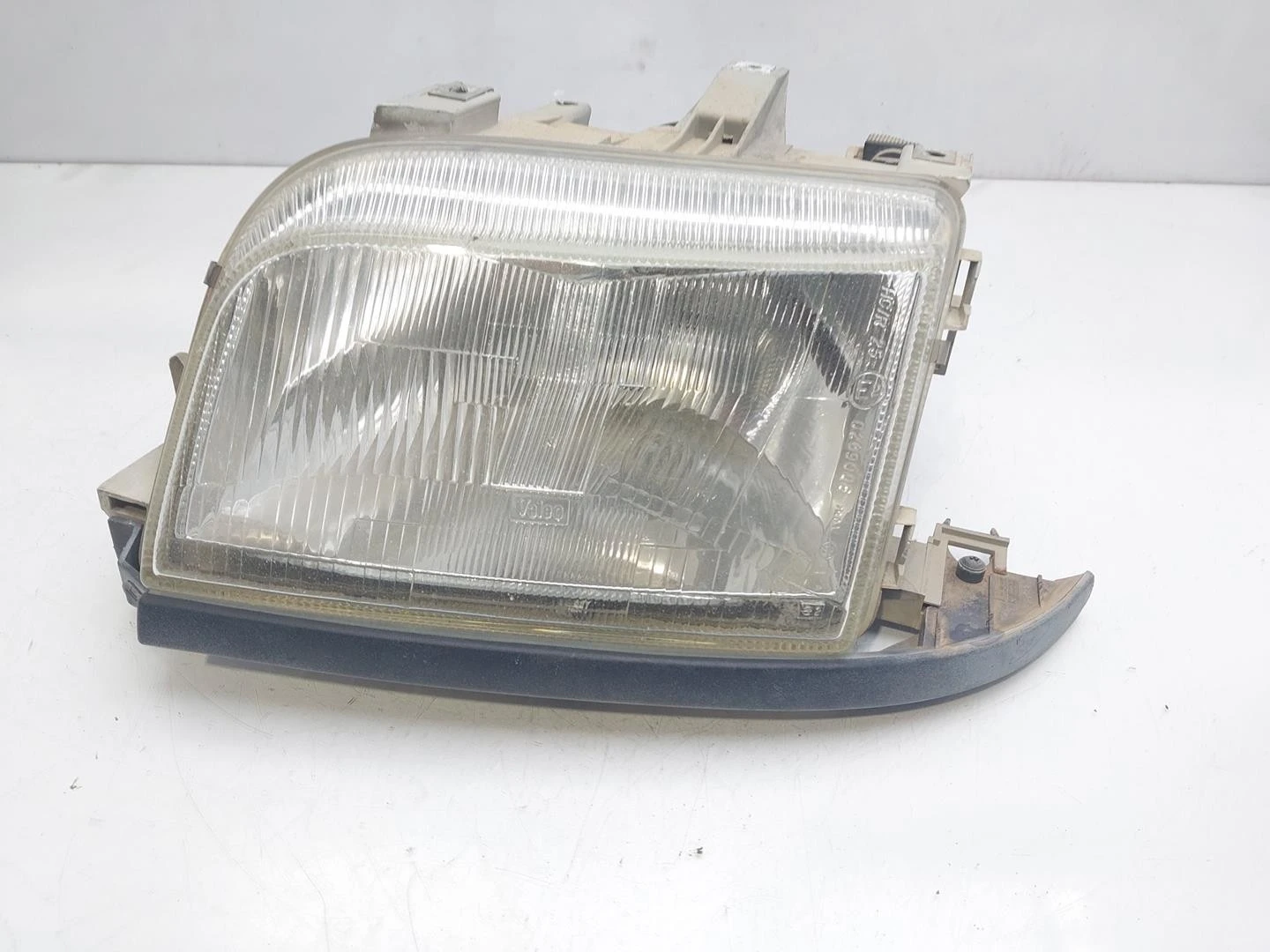 FAROL ESQUERDO RENAULT CLIO I