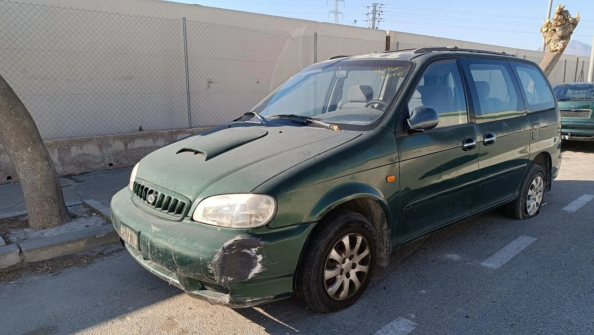 CAIXA DE RELES FUSÍVEIS KIA CARNIVAL I