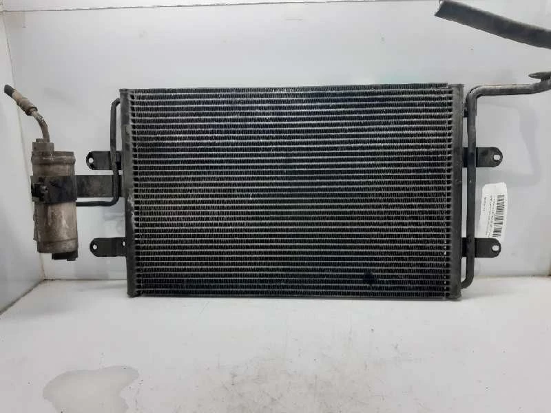 CONDENSADOR DE RADIADOR DE AR CONDICIONADO SKODA OCTAVIA I