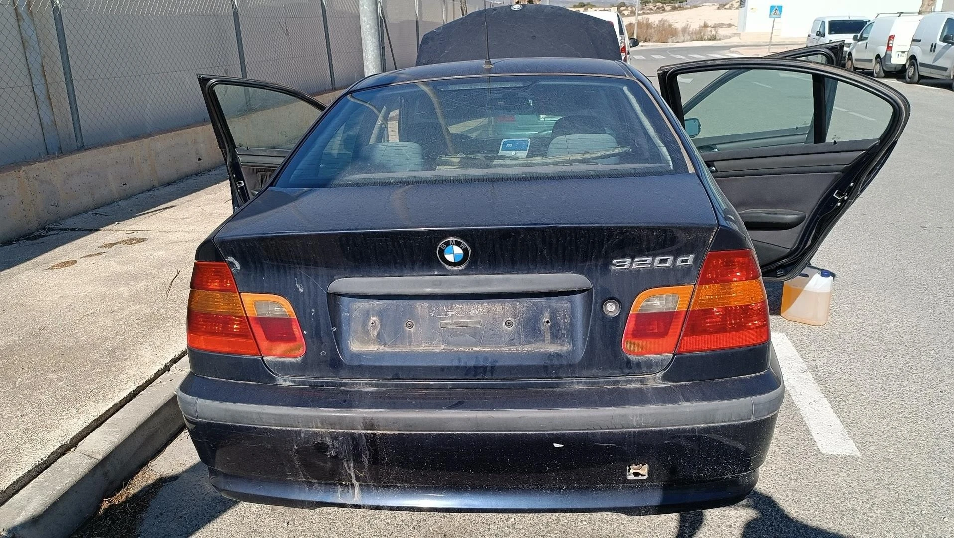 MALA TRASEIRA BMW 3